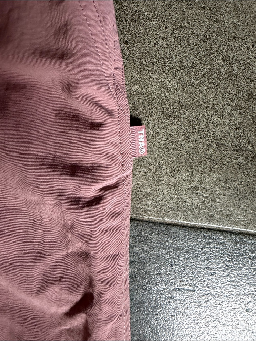 Aritzia TNA Sawyer Pant Dusty Rose Wide Leg Recycled Nylon Size M - Picture 7 of 12